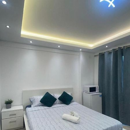 Studio Appartament Bright City Nuevo! Τορρεμολίνος Εξωτερικό φωτογραφία
